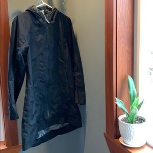 Size 8 Lululemon Right As Rain  Long jacket